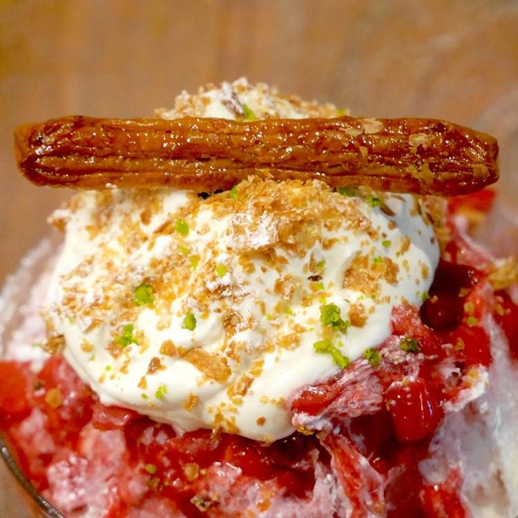 苺のミルフィーユかき氷 マスカルポーネクリーム