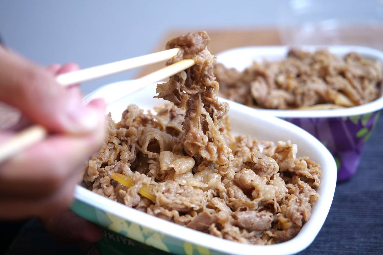 お得なのはどっち？すき家の中盛りと大盛りを徹底比較 - macaroni