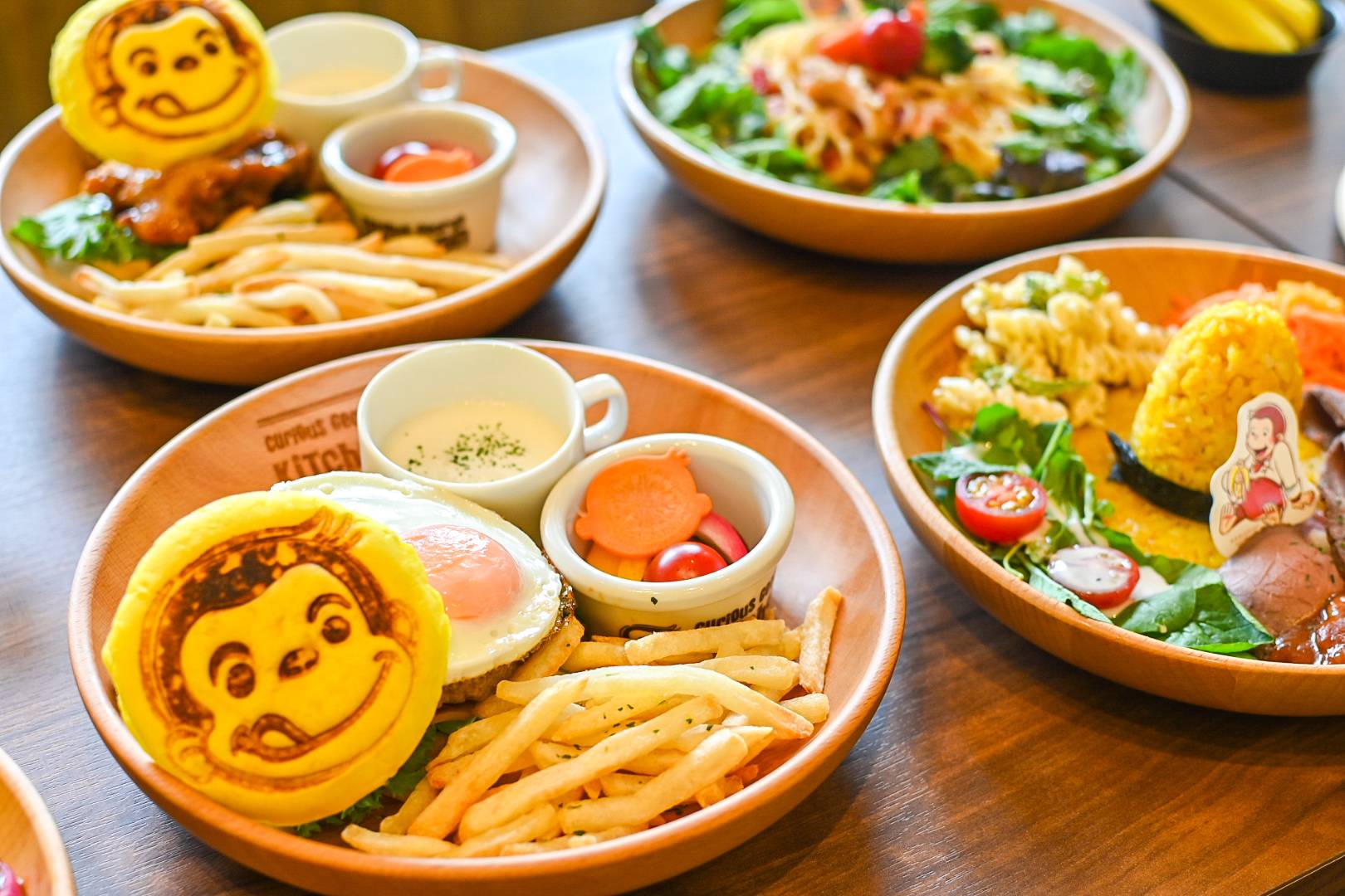 東京ソラマチ®「おさるのジョージ キッチン」ダイニングカフェの