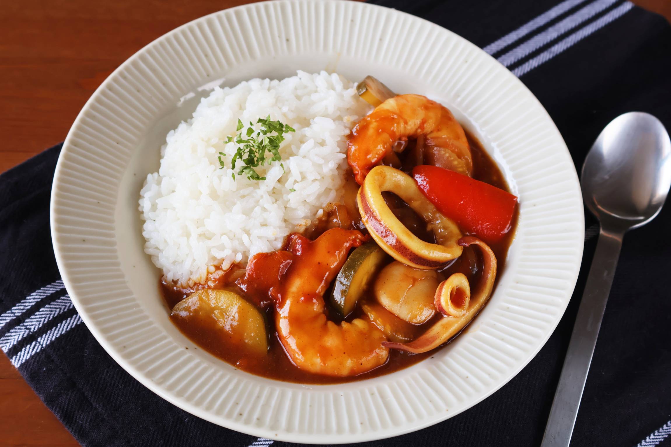 Ocean Friendly Cuisine シーフード　料理　レシピ　洋書 sddefault.jpg