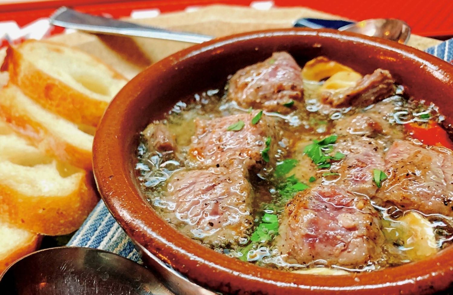 あかね和牛のアヒージョ