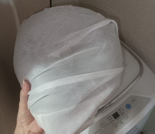 クッションの洗い方を徹底解説 手洗い 洗濯機の手順やポイントから注意点まで 2ページ目 - macaroni