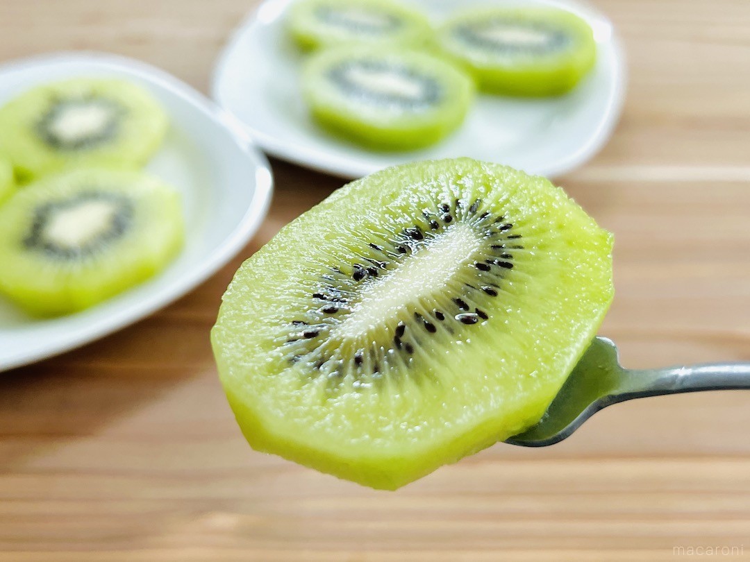 Sour kiwi味　Green-apple guava味 KASUGAI FRUTIA KIWI GUMMY 2/12/3.77 OZ - JFC International