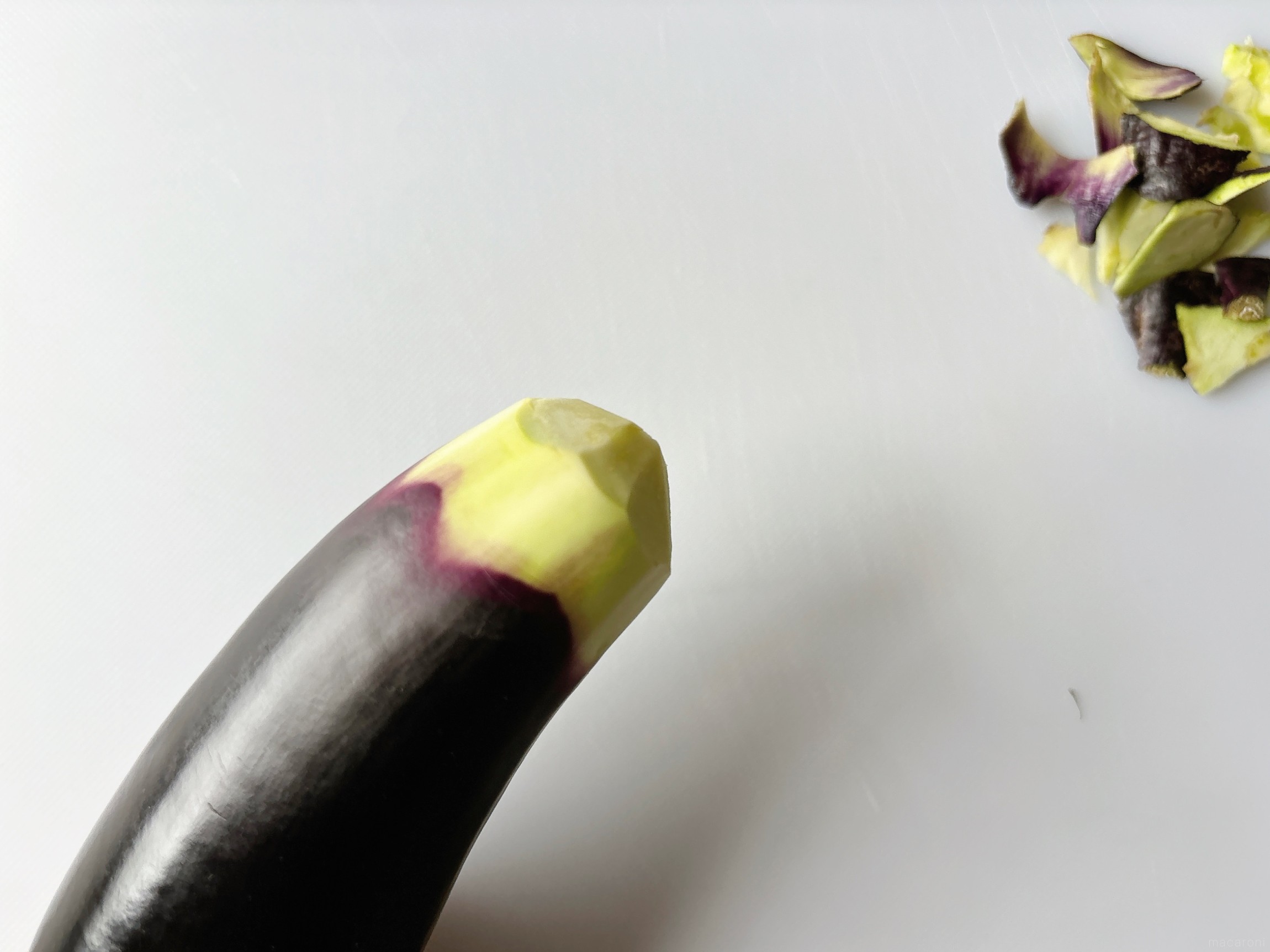 なすヘタはどこで切る？野菜ソムリエの切り方に「切り過ぎていた」 - macaroni