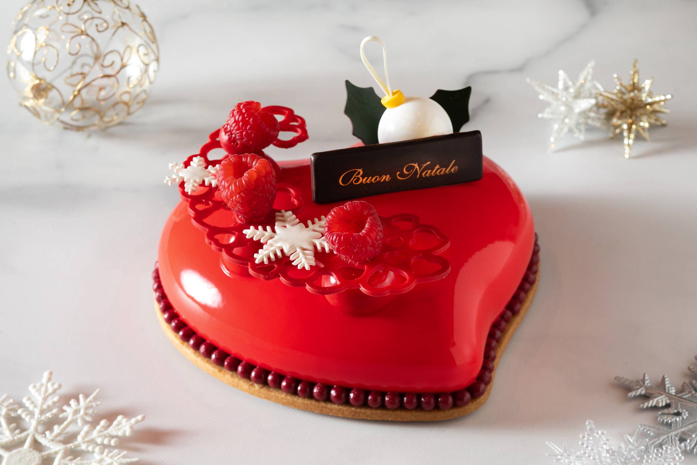 グランドハイアット東京の2024年「クリスマスケーキ＆ブレッド」。限定