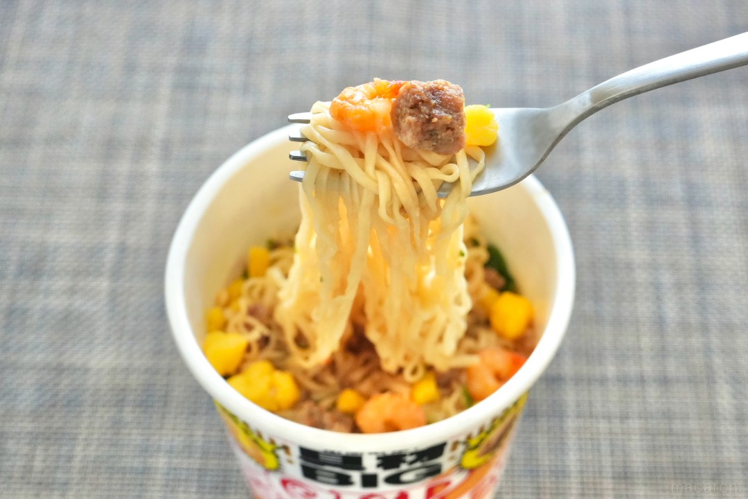 謎肉とエビが大きくなった！日清食品「カップヌードル ビッグ