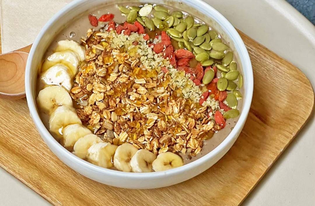 麻布台ヒルズのモーニング実施店4選！アサイーボウルやスペシャルティコーヒーなど充実