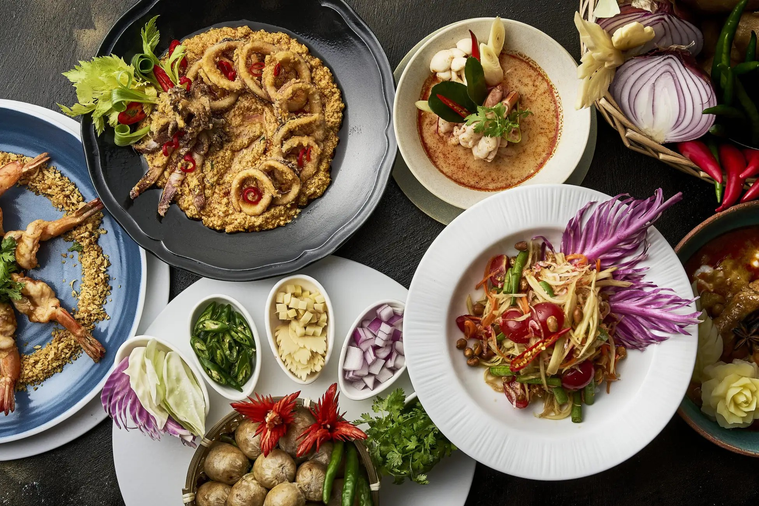 スアンブアのタイ・日・仏・伊を巡る秋の贅沢グルメビュッフェのメニュー例