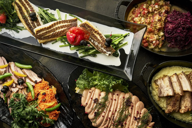 スアンブアのタイ・日・仏・伊を巡る秋の贅沢グルメビュッフェのメニュー例