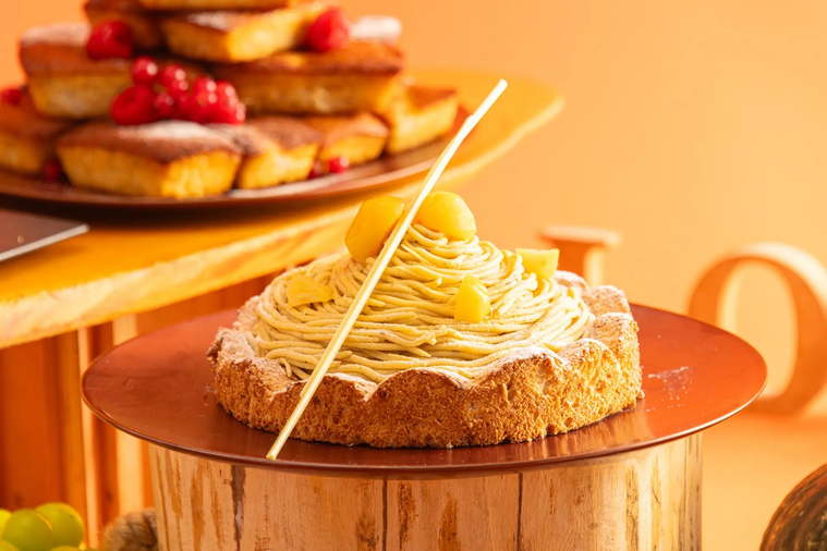 ホテル アゴーラ 大阪守口のオレンジに染まる秋の無限ループ スイーツランチディナービュッフェのメニュー例