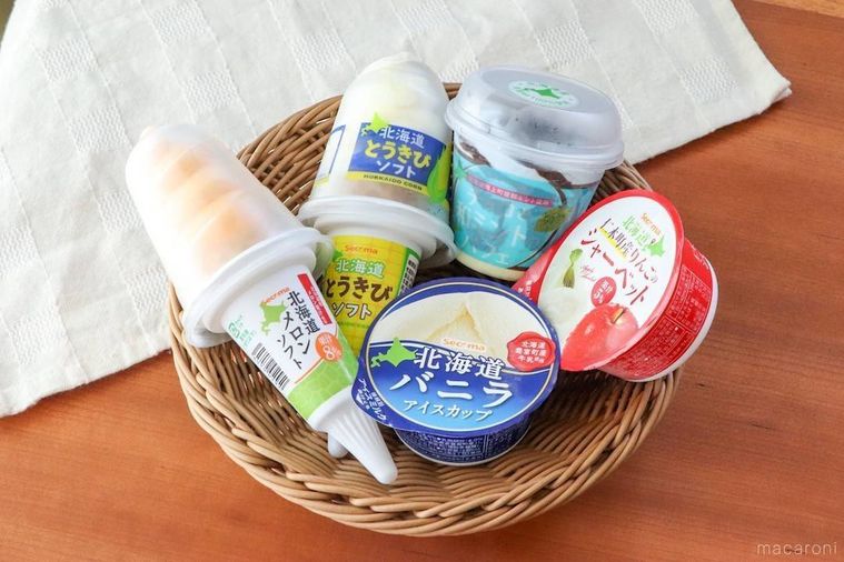 木のかごに入ったアイスクリーム5種
