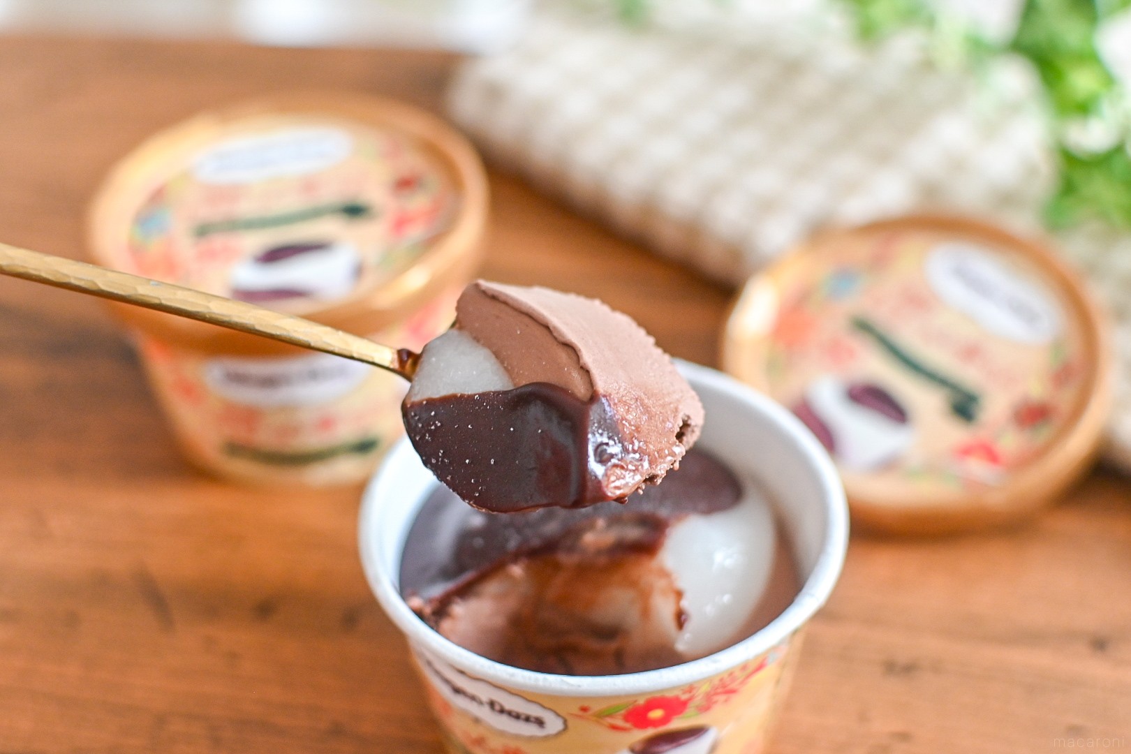 【新品未使用未開封】ハーゲンダッツ オリジナル多機能クロック 40周年 ミニカップ『復刻チョコレート＆華もち』『復刻キャラメル＆華もち』10