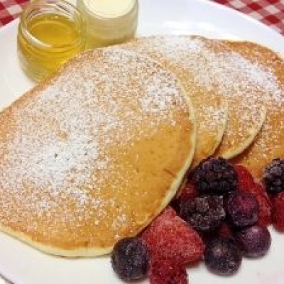 朝食の女王♩サラベスの「パンケーキ」再現レシピ~あの味がおうちでも!