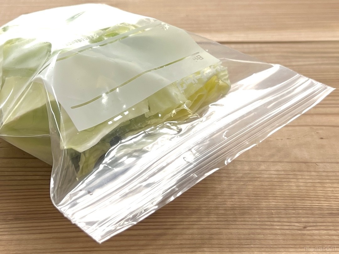 チャックがなかなか開かない。困ったときのコツに「こんなに楽に！」「年配の人にも教えたい」 macaroni