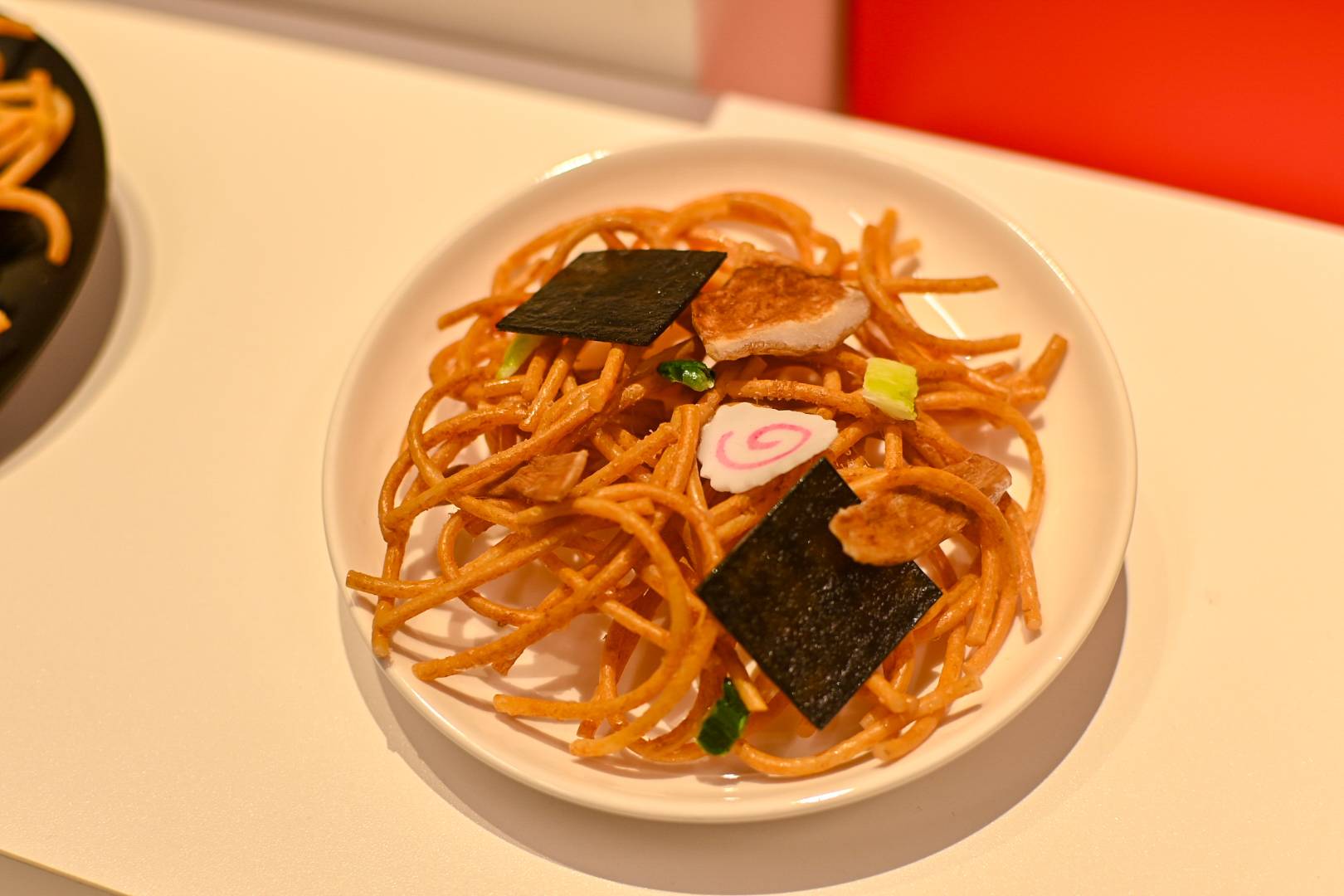東京駅に新土産が誕生！進化系ラーメンスナック「ラーメン