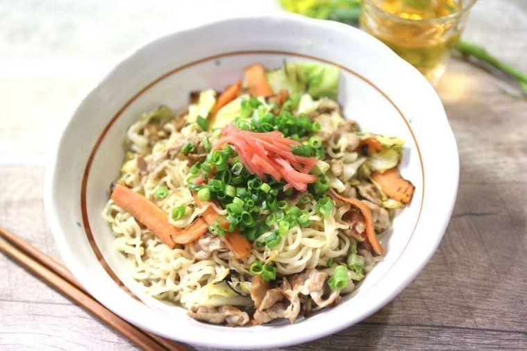 うまかっちゃんで作った焼きラーメン