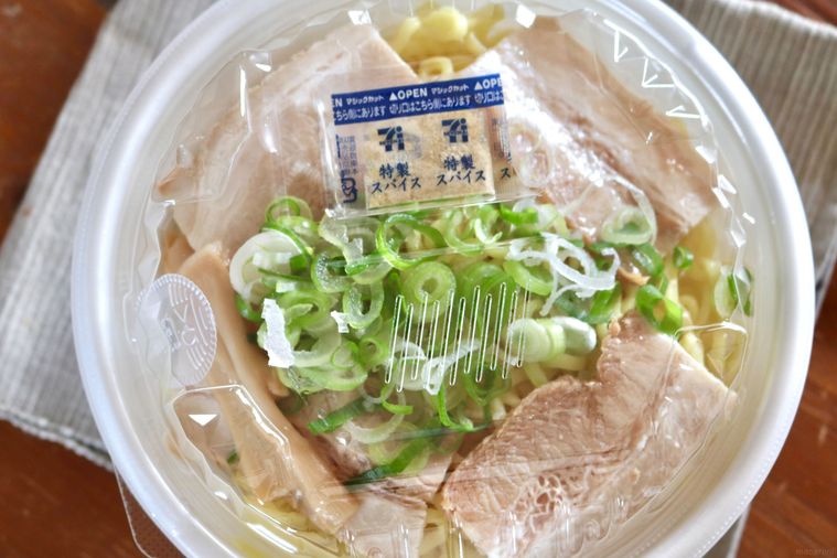 ラベルをはがしたラーメン