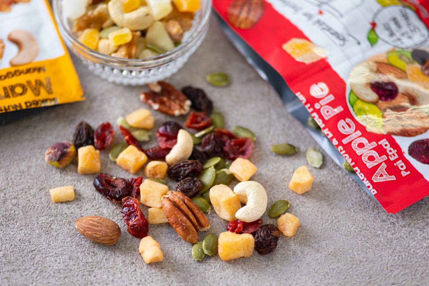 ミックスナッツのしずる