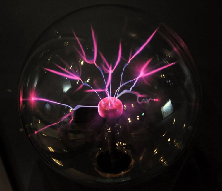 電気を使った実験の写真