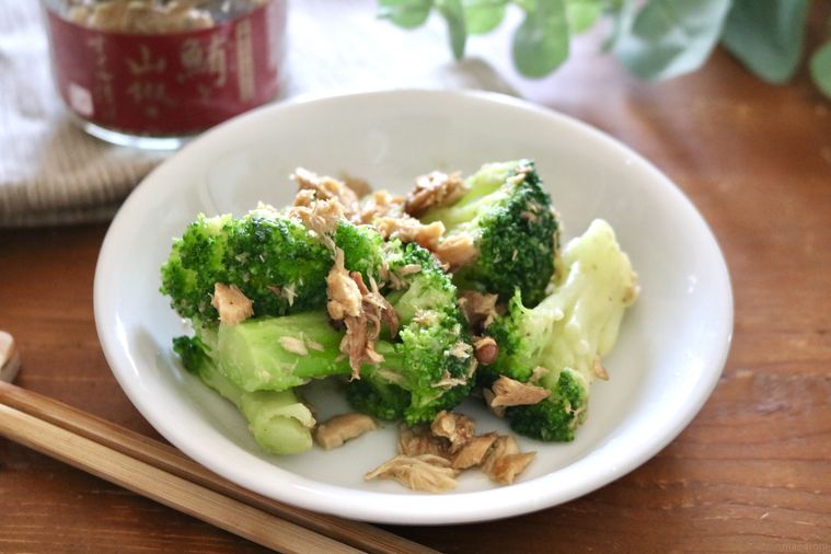 ブロッコリーと和えたおつまみ