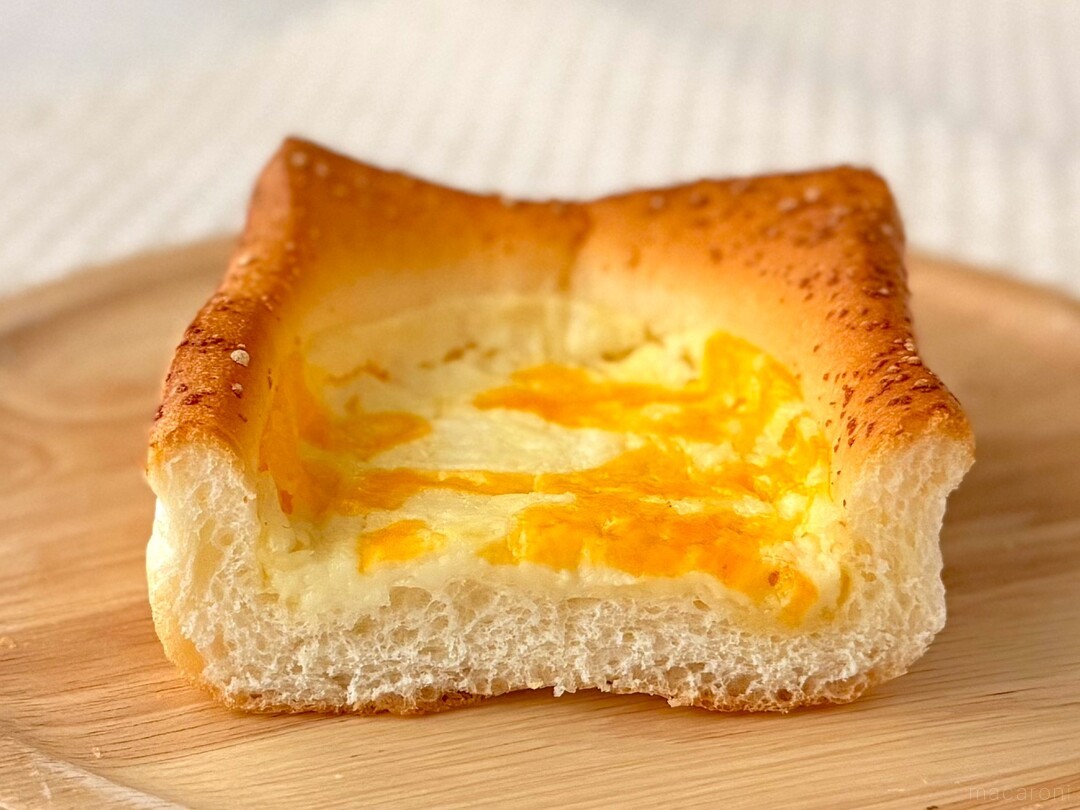 パンチーズ ラスト一本！黒胡椒が刺激的なチーズパン＠Comme'N