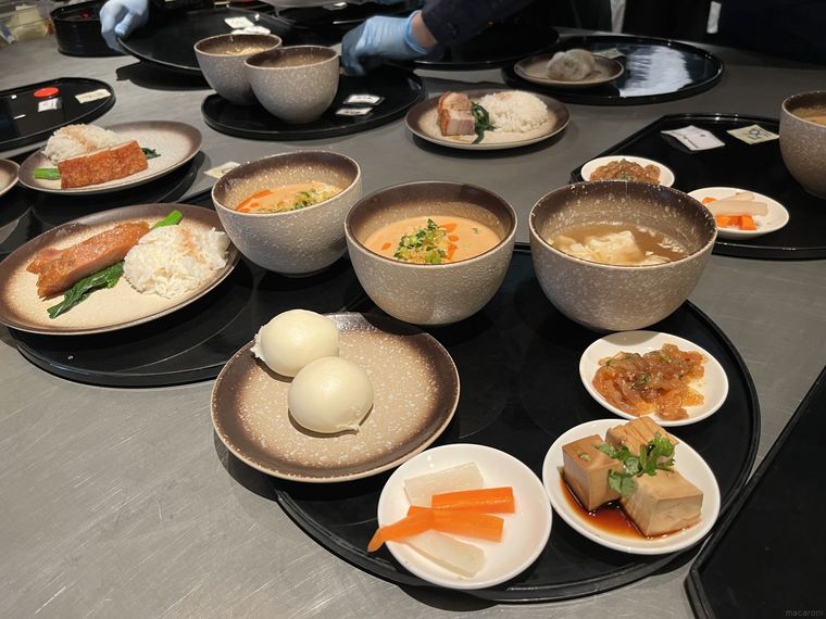 香港ラウンジのヌードルバーの食事