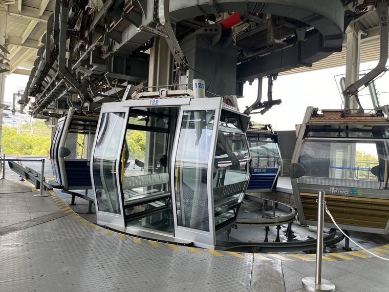 ゴンピン360のケーブルカークリスタル