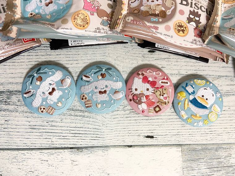 サンリオキャラクターズ刺繍缶バッジビスケット3