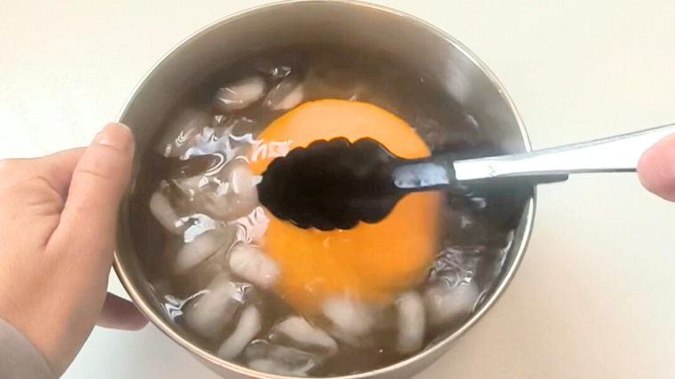 冷水に入れる