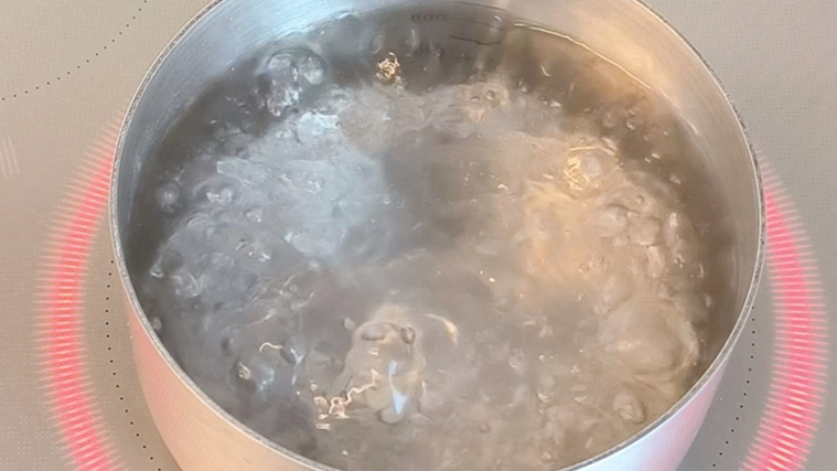 沸騰したお湯