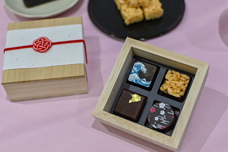 木箱に入ったチョコレート