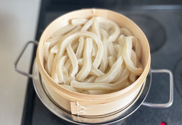 3COINSのせいろで蒸したうどん