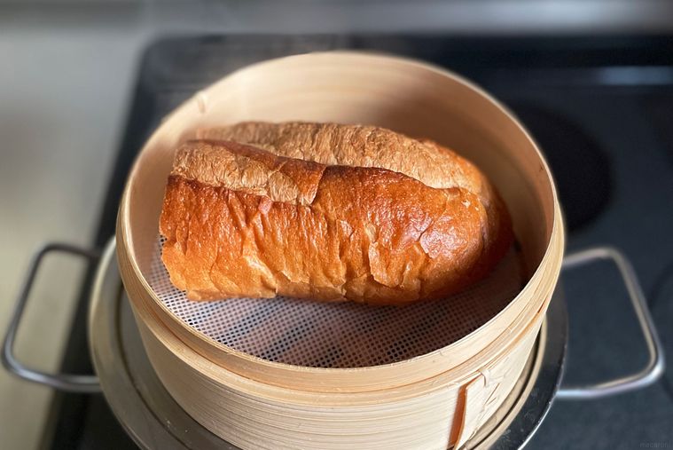 せいろで蒸したフランスパン
