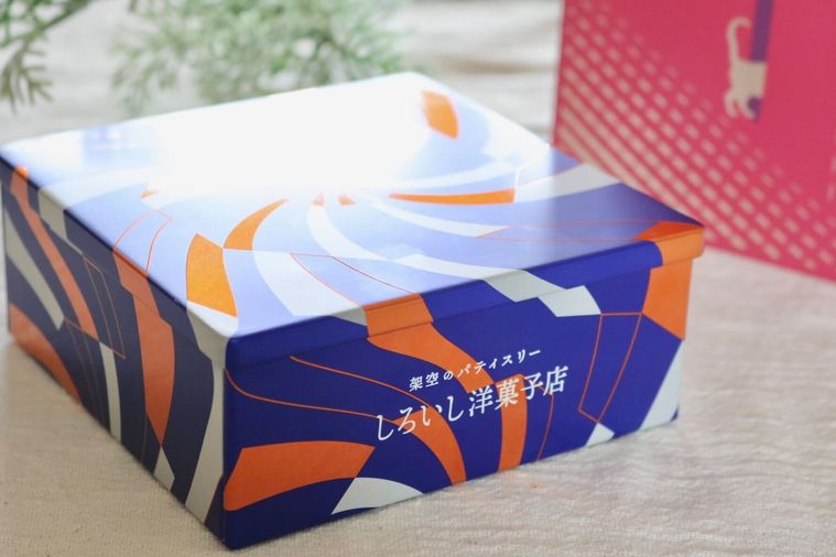 しろいし洋菓子店の缶