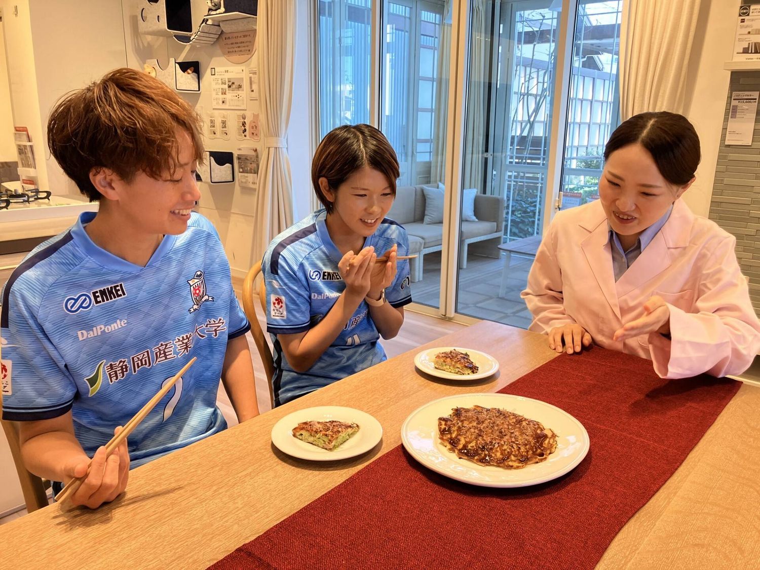 選手2名と管理栄養士