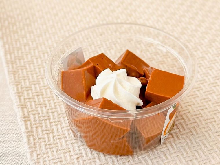 透明ケースにはいったもっちりチョコわらび