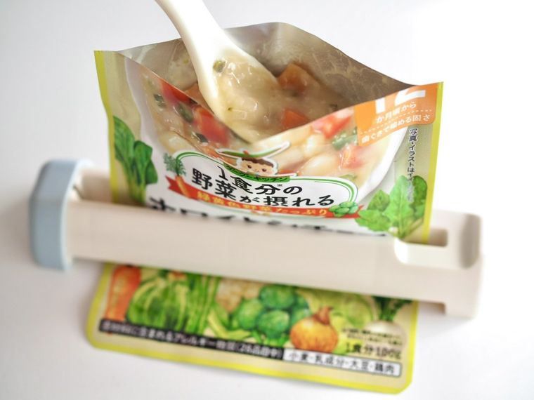 しぼれるパウチスタンド