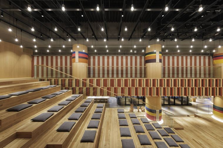 ホテルの大階段のイメージ