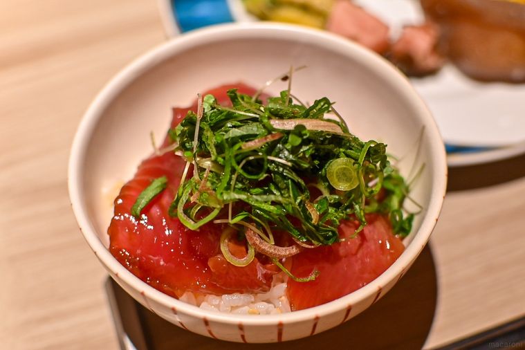 かつおの漬け丼アップ