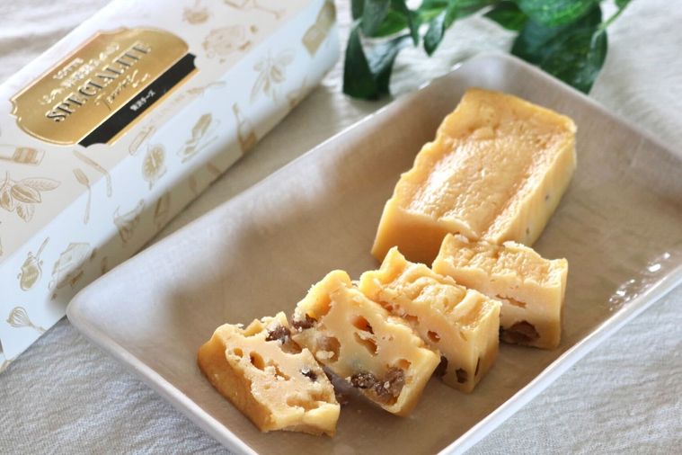 チーズのテリーヌとパッケージ