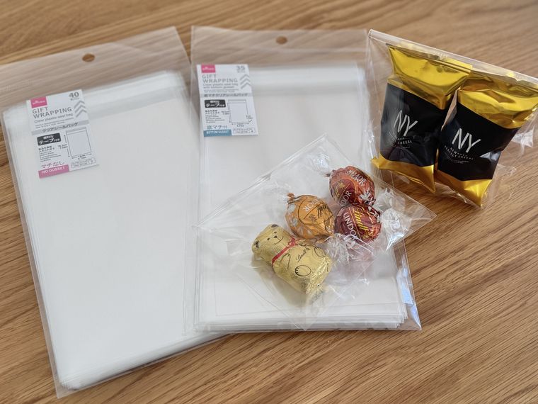 テープ付きタイプのクリアバッグのパッケージと使用例