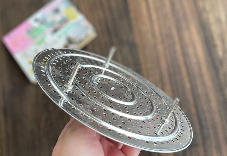 キャンドゥの2way蒸し蓋の底面