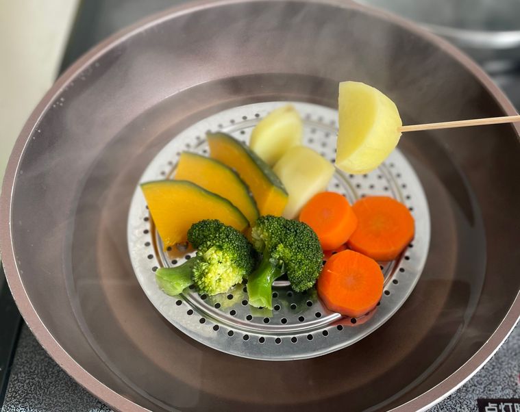 キャンドゥの蒸し器で作った温野菜