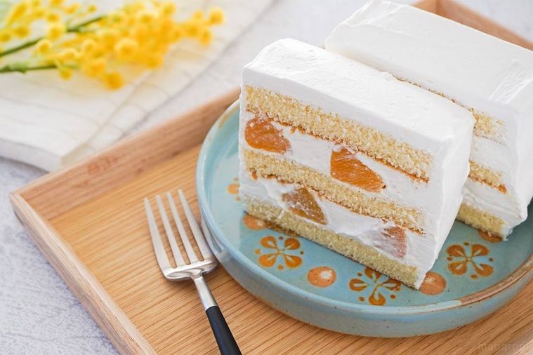 お手軽スポンジシートで作ったショートケーキ