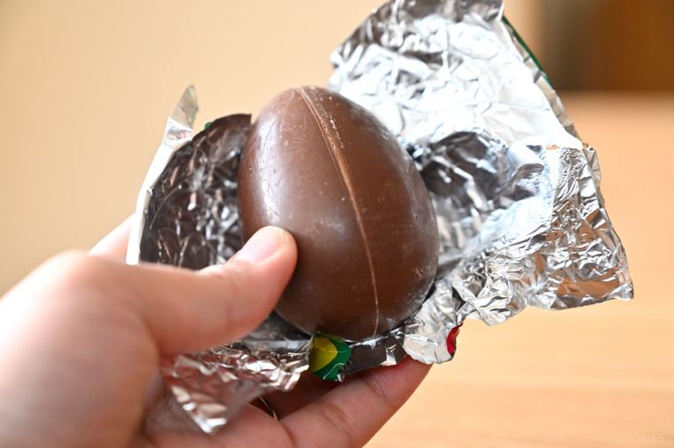包みの中に入っていたチョコエッグ