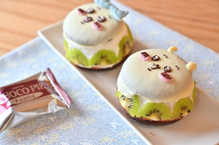 手作りのホイップたっぷりチョコパイケーキ