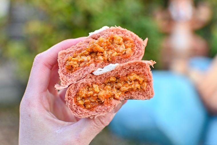 トマトチキンの断面のアップ