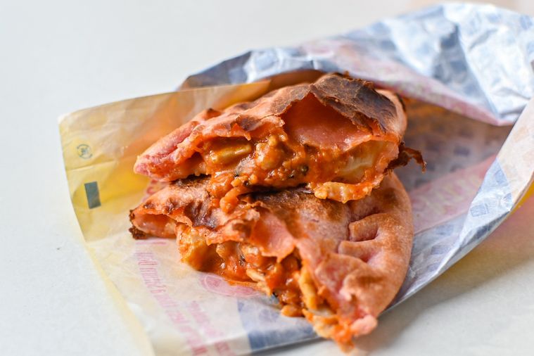 カルツォーネの断面のアップ