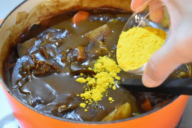 かぼちゃパウダーを加えたカレー
