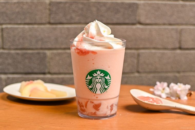 スターバックスの白桃と桜わらびもちフラペチーノ